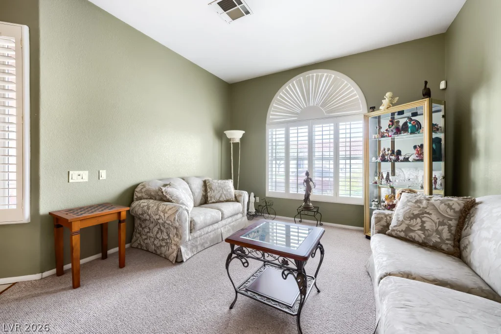 8641 Crest Hill, Las Vegas, NV 89145
