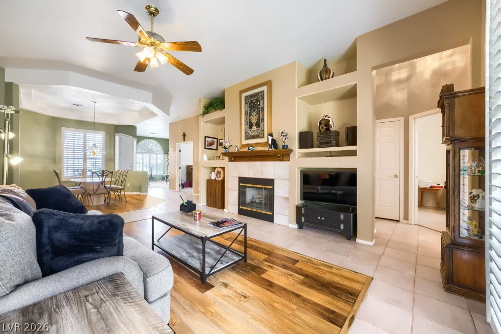 8641 Crest Hill, Las Vegas, NV 89145