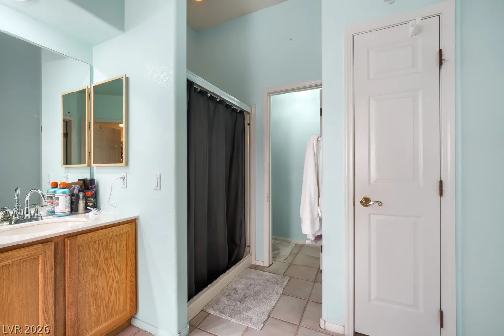 8641 Crest Hill, Las Vegas, NV 89145