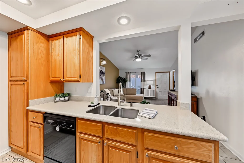 737 Heritage Vista, Henderson, NV 89015