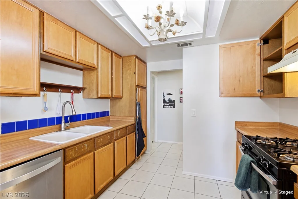 3960 Grapefruit, Las Vegas, NV 89103