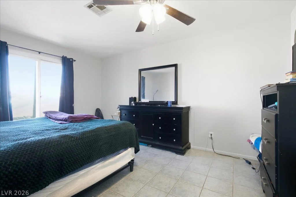 3960 Grapefruit, Las Vegas, NV 89103