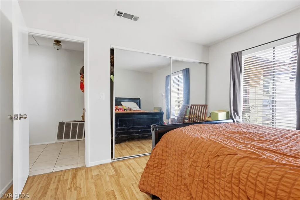 3960 Grapefruit, Las Vegas, NV 89103