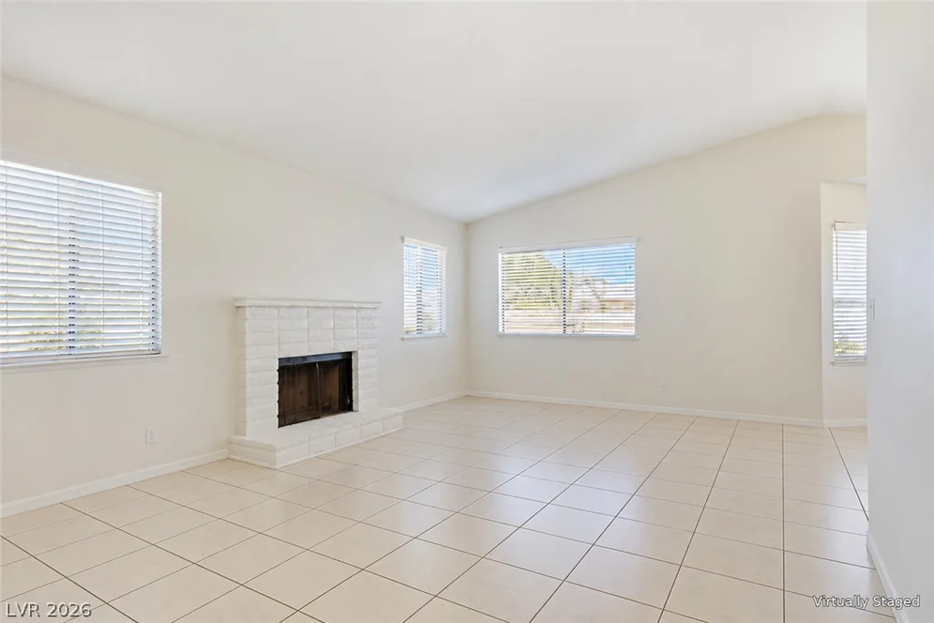 3960 Grapefruit, Las Vegas, NV 89103