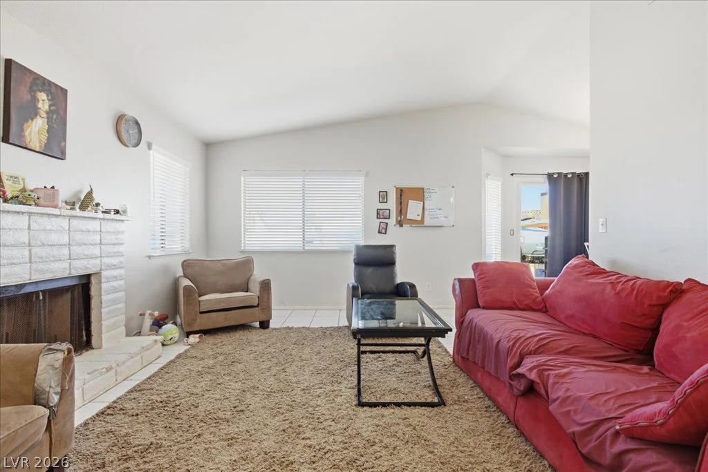 3960 Grapefruit, Las Vegas, NV 89103