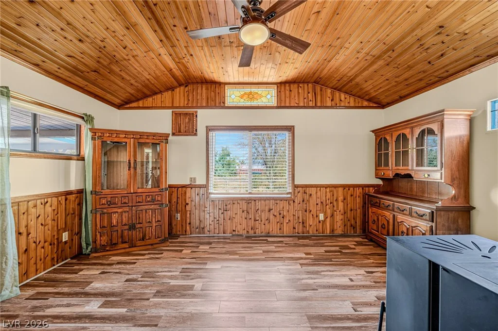 860 Dixieland, Pahrump, NV 89048