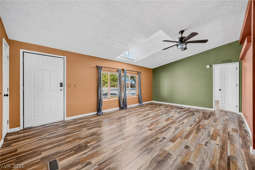 860 Dixieland, Pahrump, NV 89048