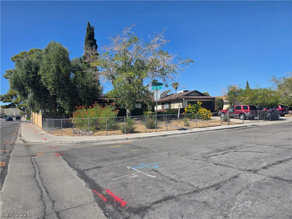 5289 Reeder, Las Vegas, NV 89119