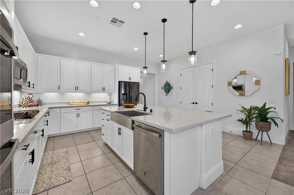 4 Bobado, Henderson, NV 89011