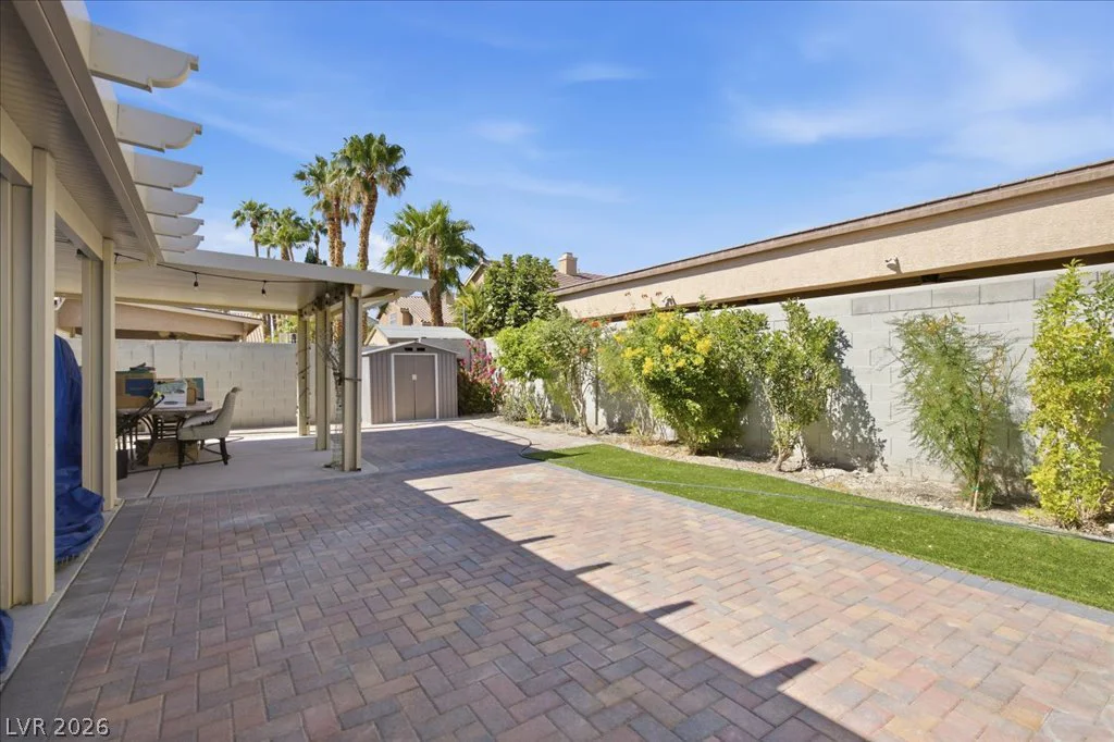 1722 Council Bluff, North Las Vegas, NV 89031