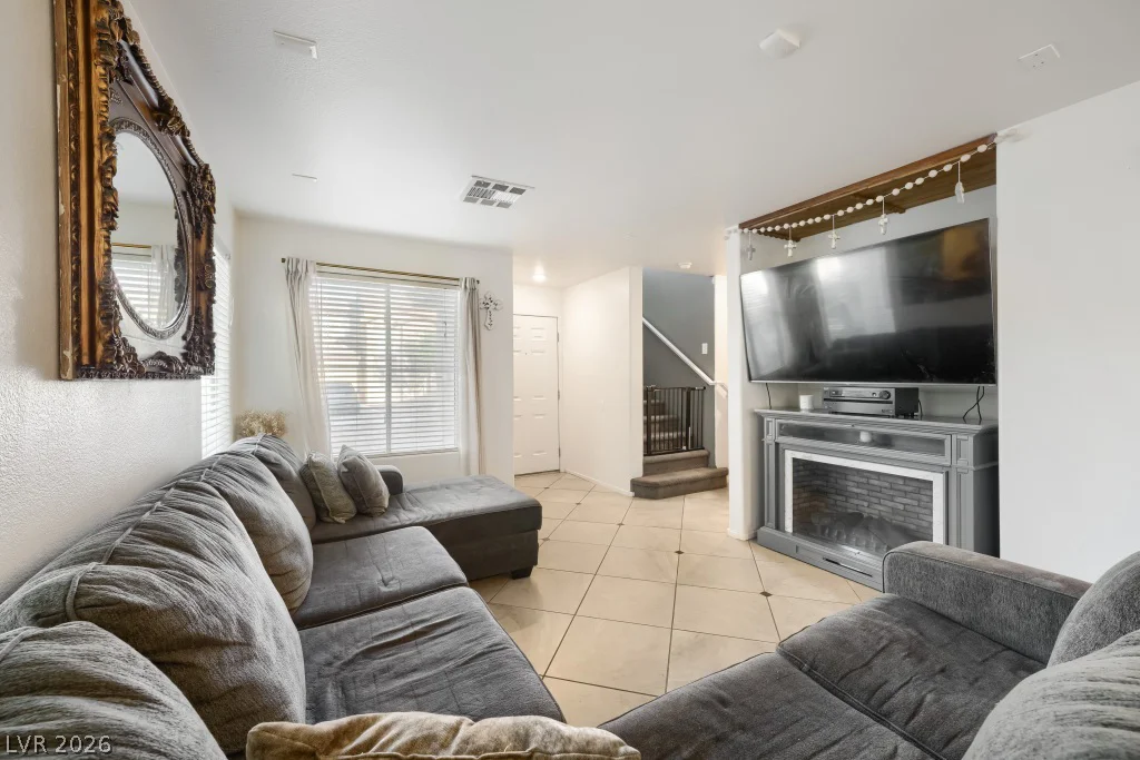 2099 Lost Maple, Las Vegas, NV 89115