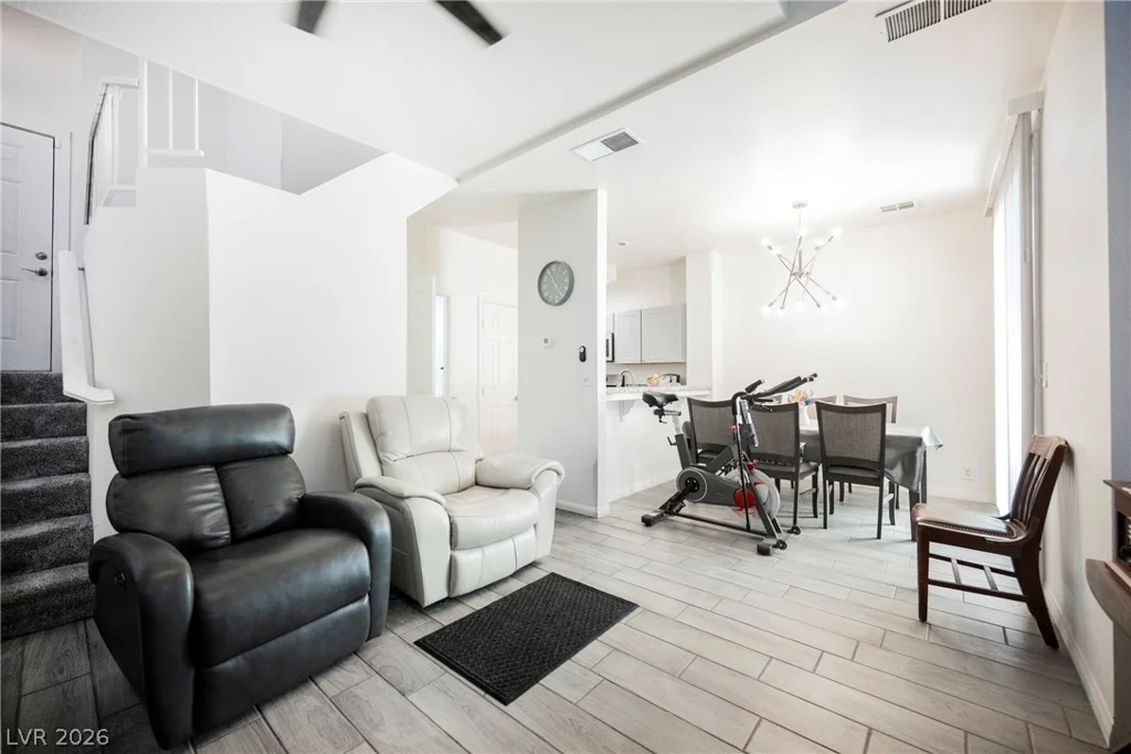 4947 Strauss, Las Vegas, NV 89146