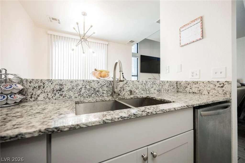 4947 Strauss, Las Vegas, NV 89146