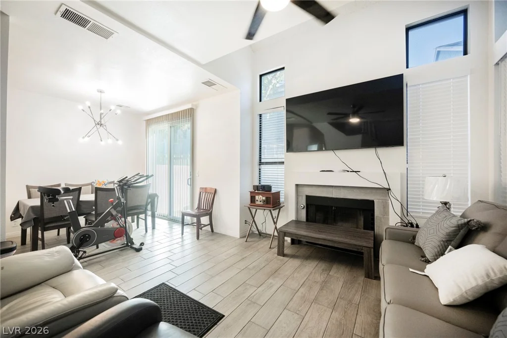 4947 Strauss, Las Vegas, NV 89146