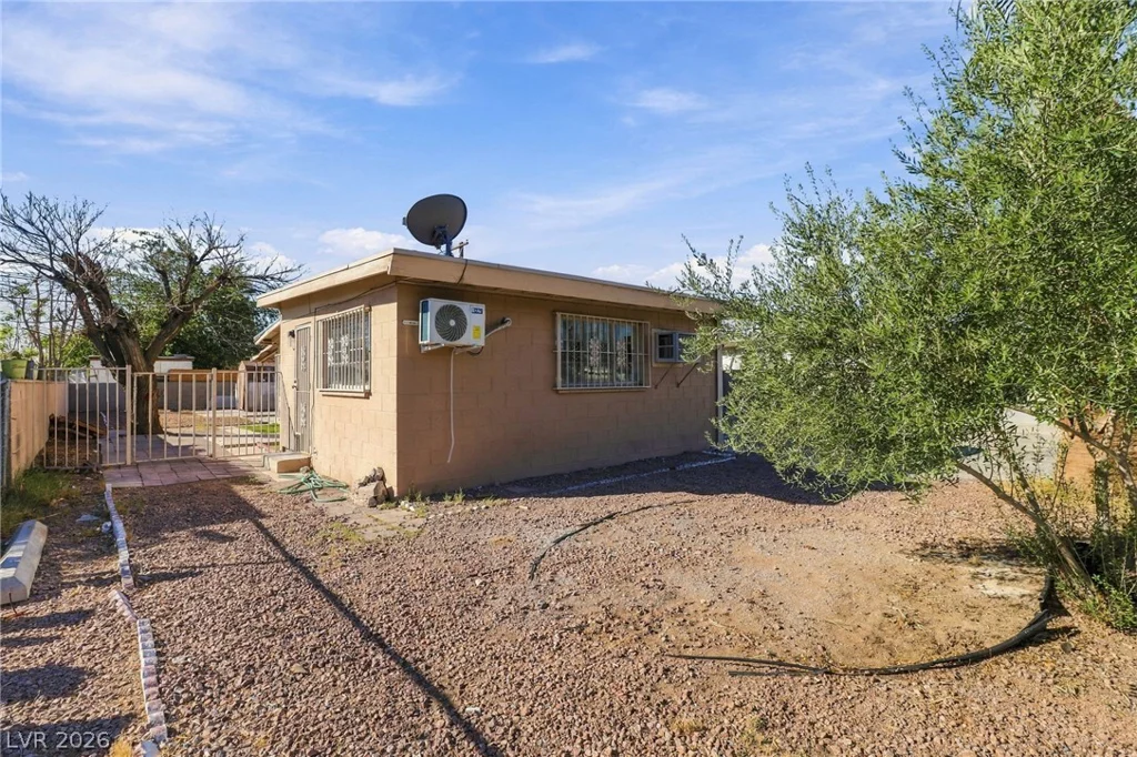 2521 Perliter, North Las Vegas, NV 89030