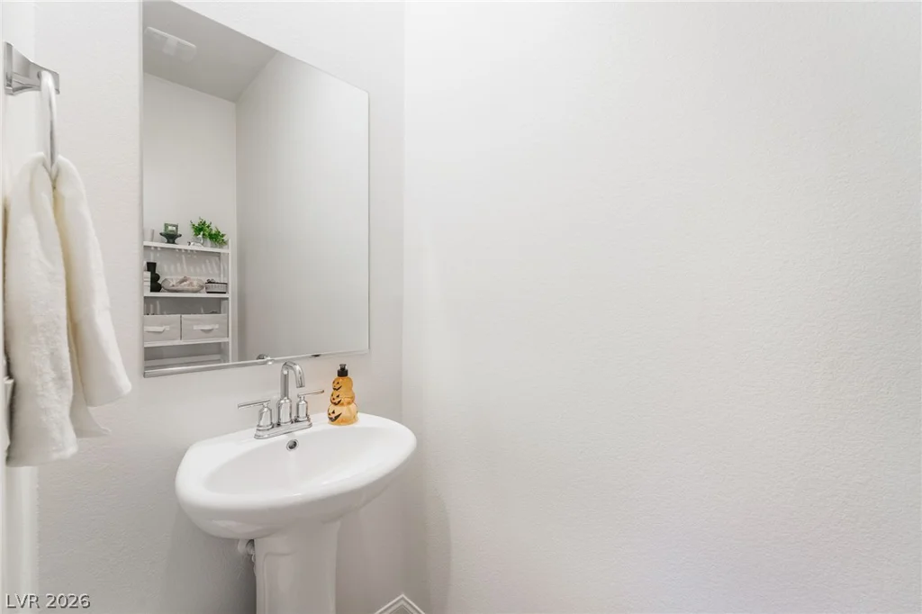 10958 Cheshire Woods, Las Vegas, NV 89166