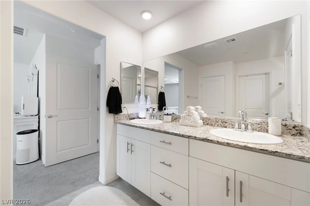 10958 Cheshire Woods, Las Vegas, NV 89166