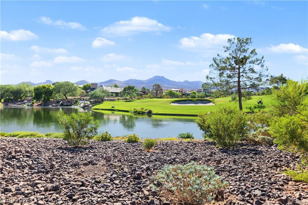 6 Mohansic, Henderson, NV 89052