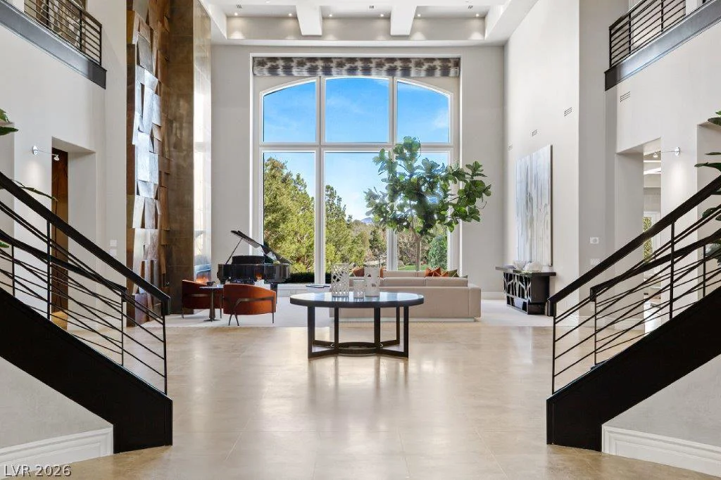 16 Vintage Valley Dr, Las Vegas, NV 89141