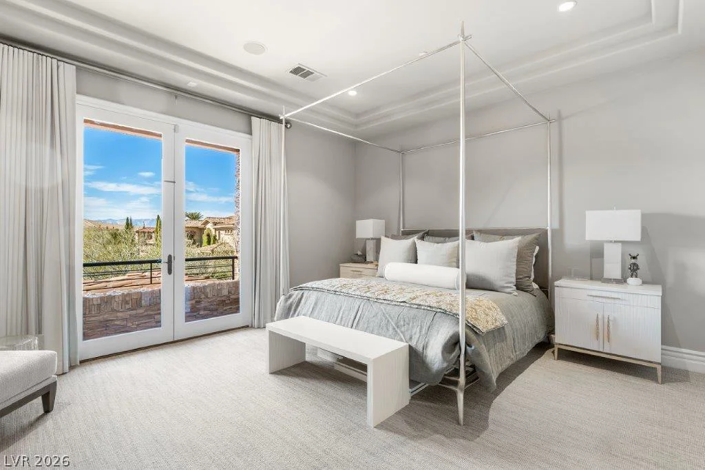 16 Vintage Valley Dr, Las Vegas, NV 89141