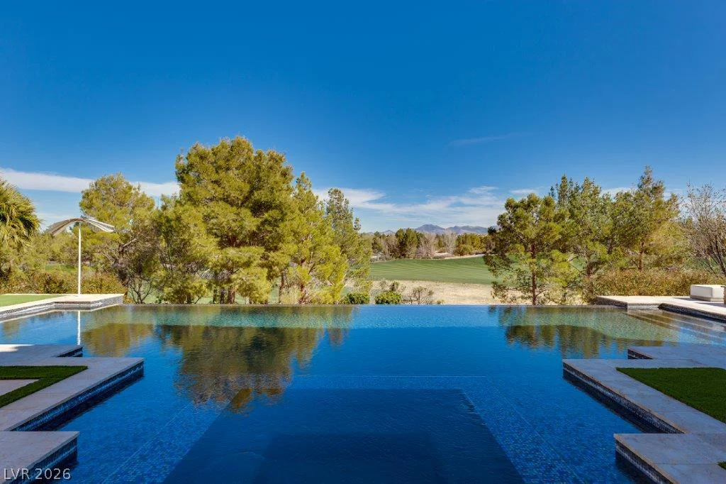 16 Vintage Valley Dr, Las Vegas, NV 89141