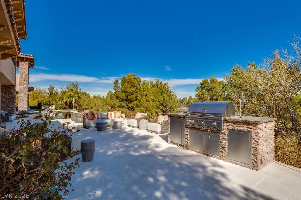 16 Vintage Valley Dr, Las Vegas, NV 89141