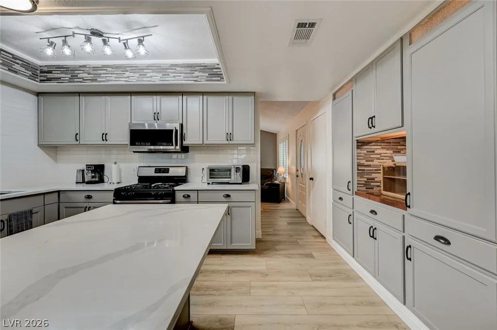 1518 Della, Boulder City, NV 89005