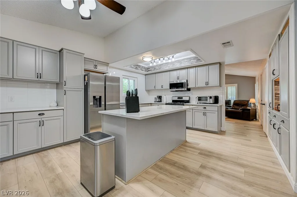 1518 Della, Boulder City, NV 89005