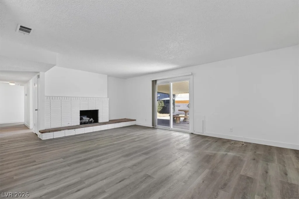 405 Santa Fe, Las Vegas, NV 89145
