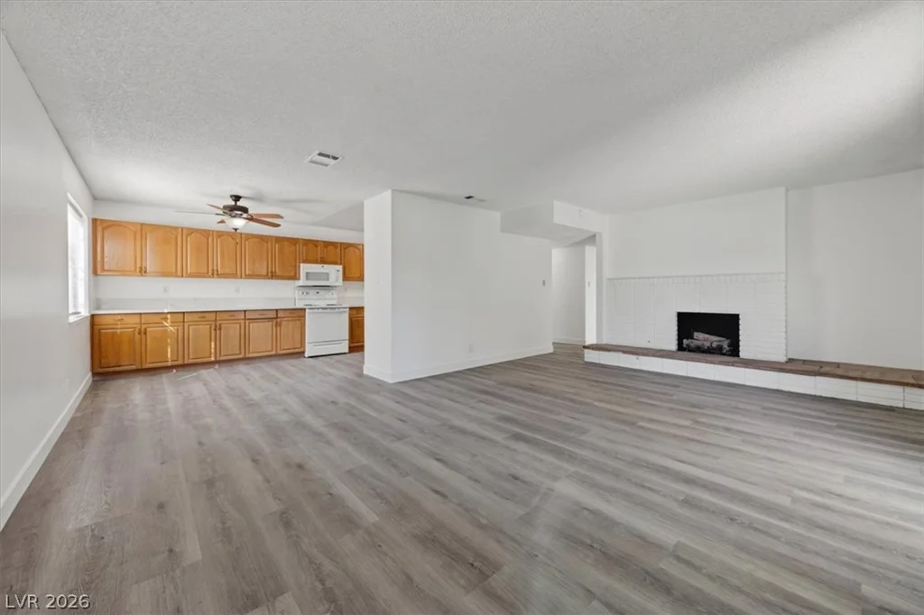 405 Santa Fe, Las Vegas, NV 89145