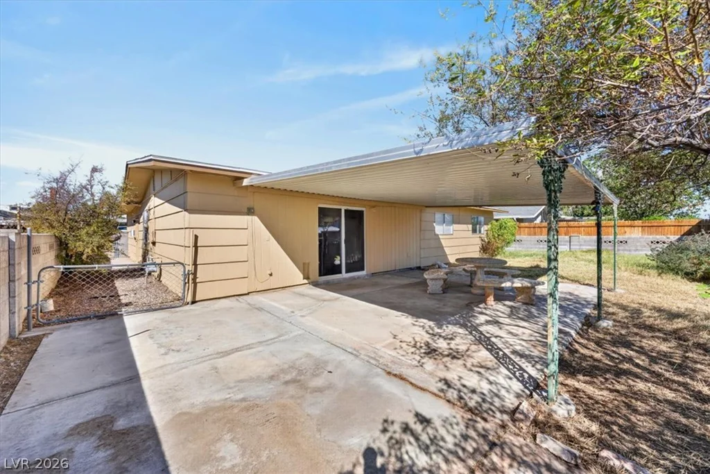 405 Santa Fe, Las Vegas, NV 89145