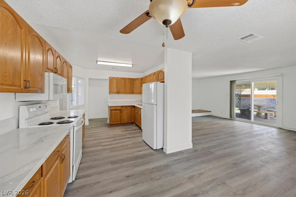 405 Santa Fe, Las Vegas, NV 89145