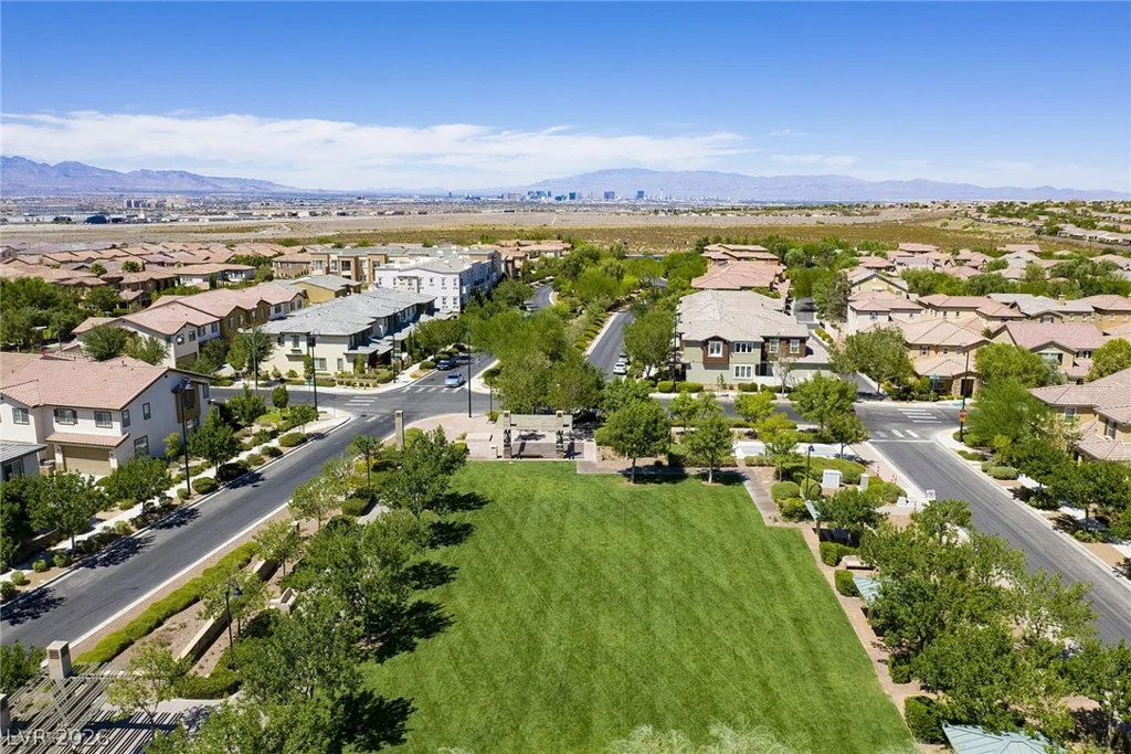 2416 Bellinzona, Henderson, NV 89044