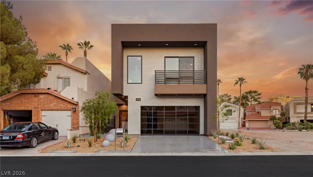 2824 Queens Courtyard, Las Vegas, NV 89109