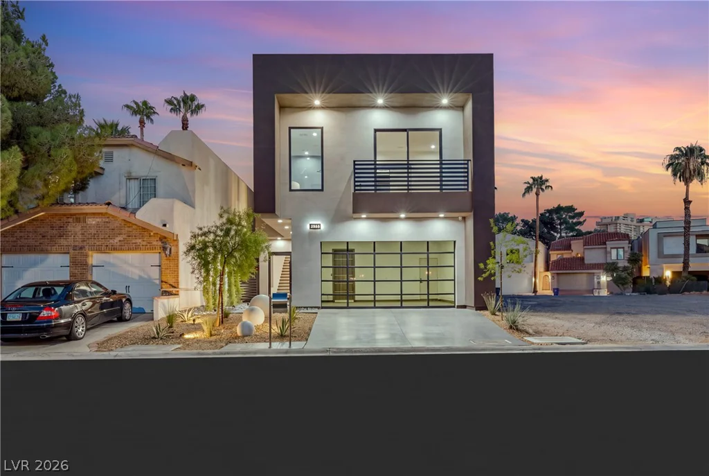 2824 Queens Courtyard, Las Vegas, NV 89109