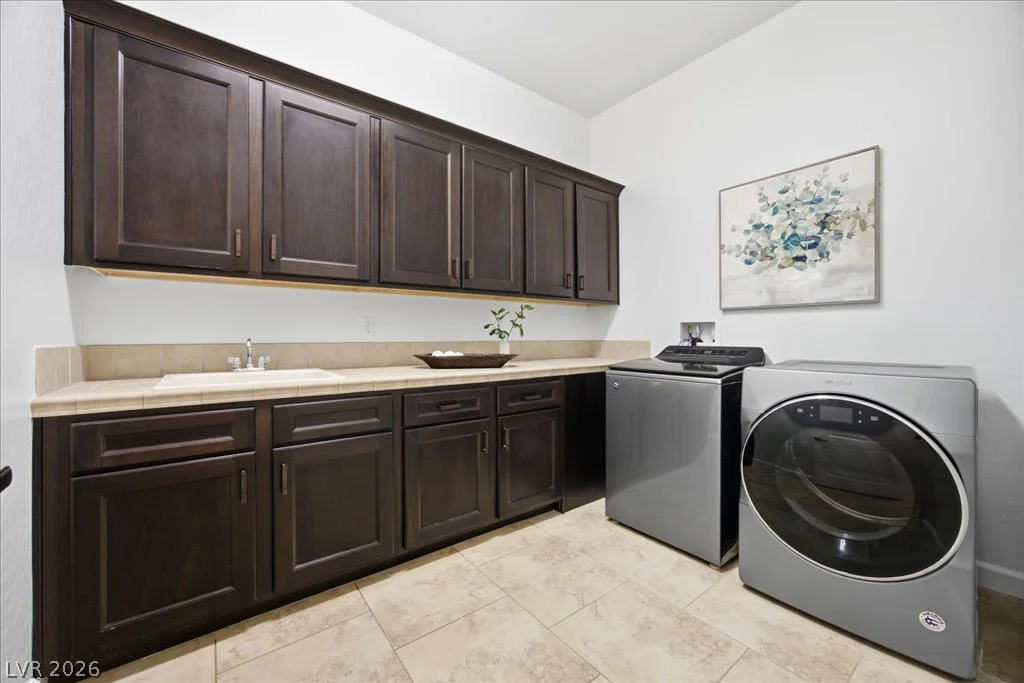 8030 Palm Cove, Las Vegas, NV 89129
