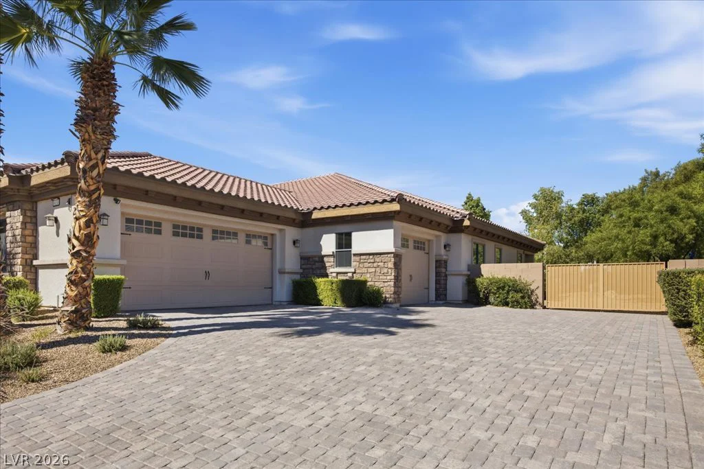 8030 Palm Cove, Las Vegas, NV 89129