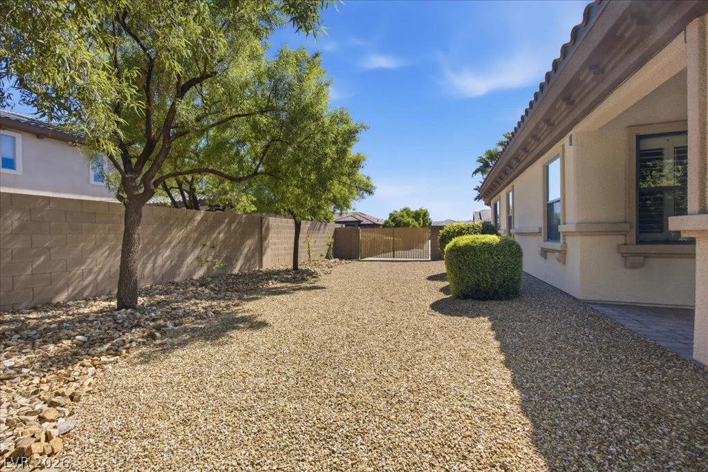 8030 Palm Cove, Las Vegas, NV 89129