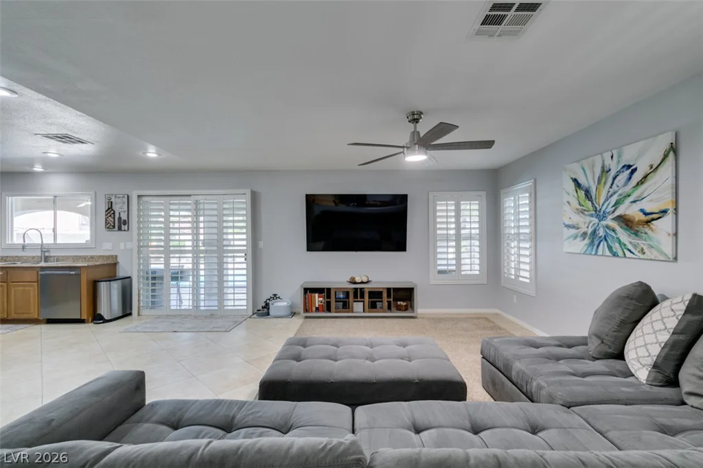 236 Fox Lake, Las Vegas, NV 89148
