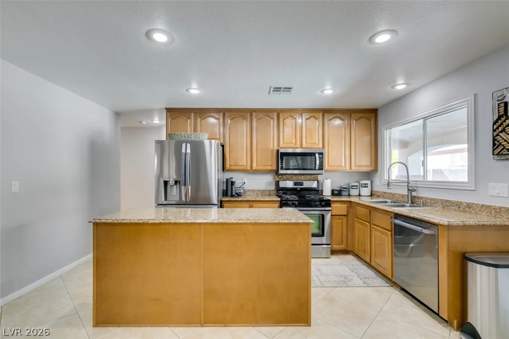 236 Fox Lake, Las Vegas, NV 89148