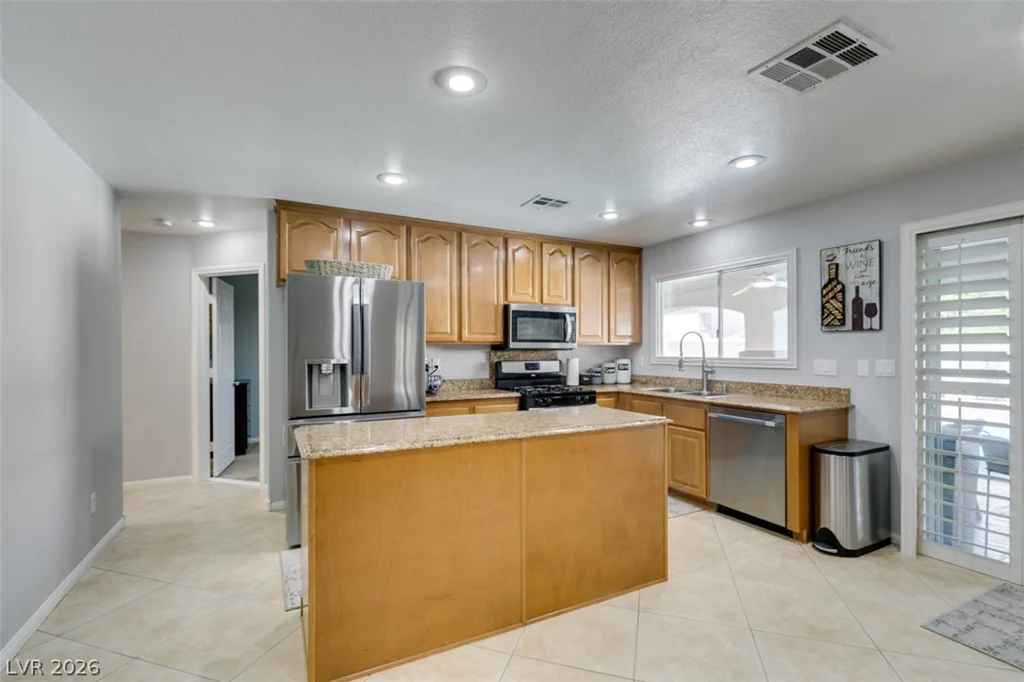 236 Fox Lake, Las Vegas, NV 89148