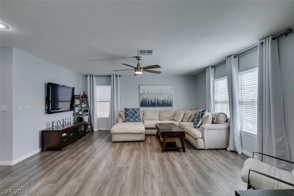 236 Fox Lake, Las Vegas, NV 89148