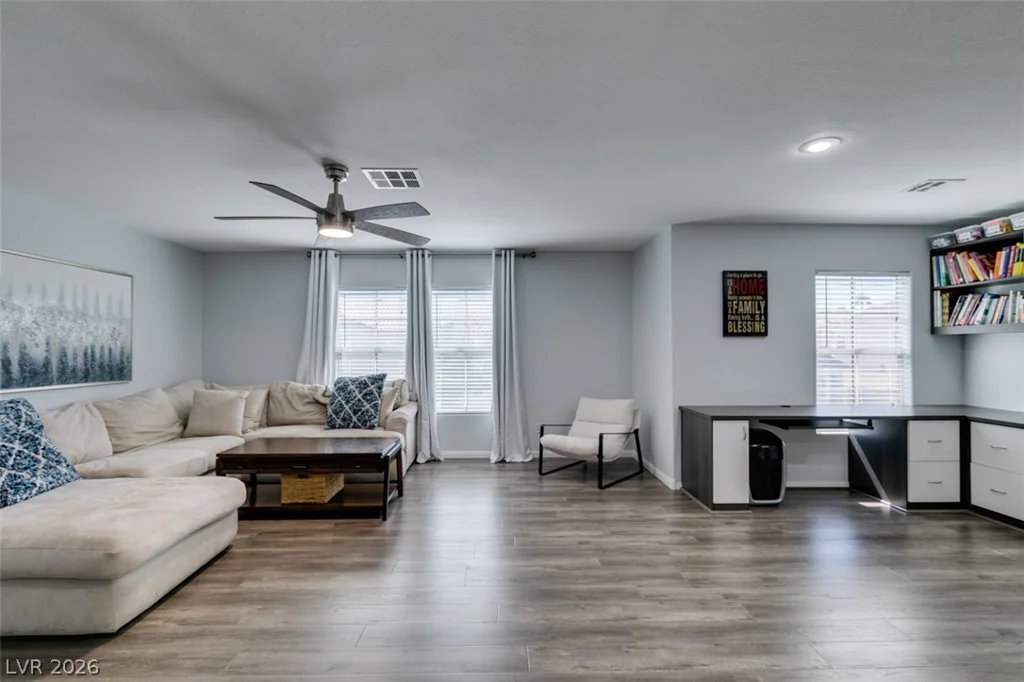 236 Fox Lake, Las Vegas, NV 89148