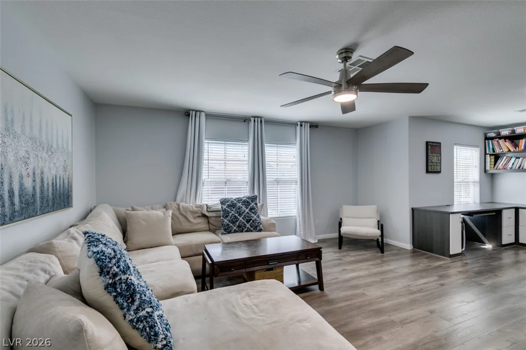 236 Fox Lake, Las Vegas, NV 89148