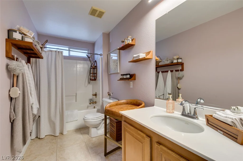 236 Fox Lake, Las Vegas, NV 89148