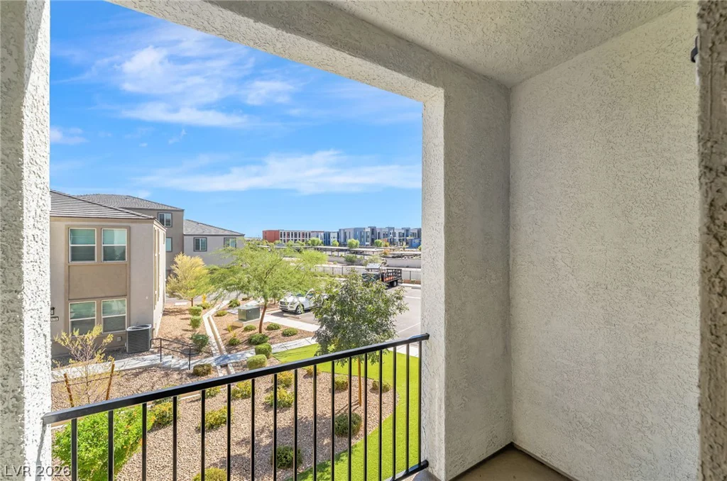 6176 Garden Crest, Las Vegas, NV 89148