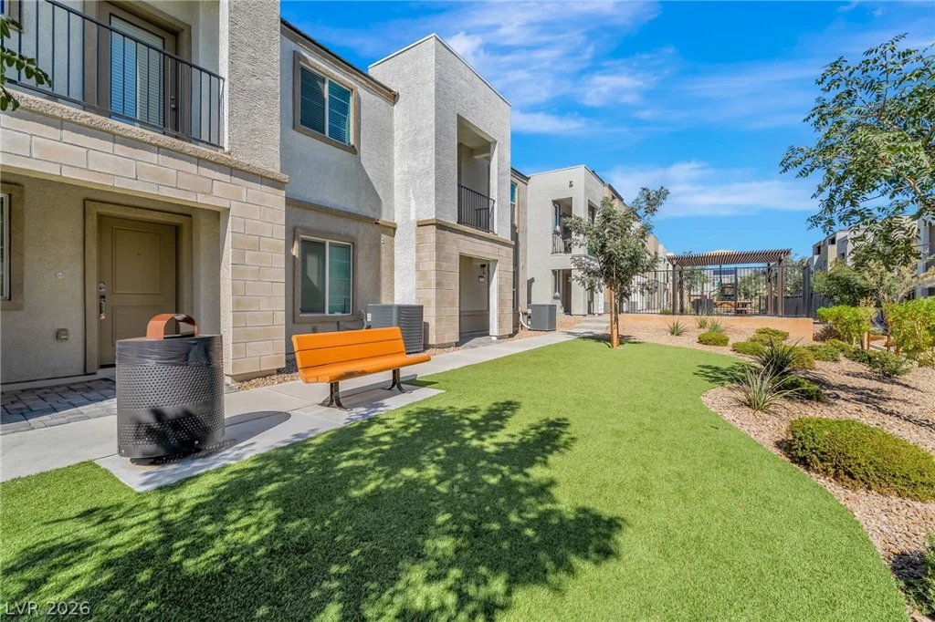 6176 Garden Crest, Las Vegas, NV 89148