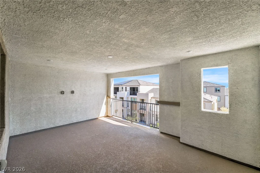 6176 Garden Crest, Las Vegas, NV 89148