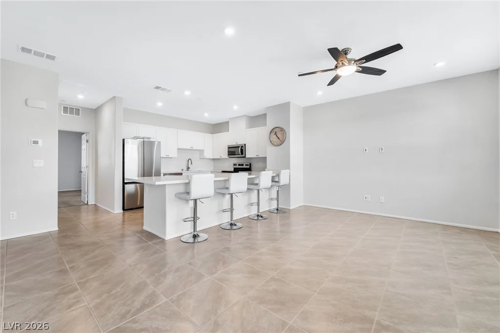 6176 Garden Crest, Las Vegas, NV 89148