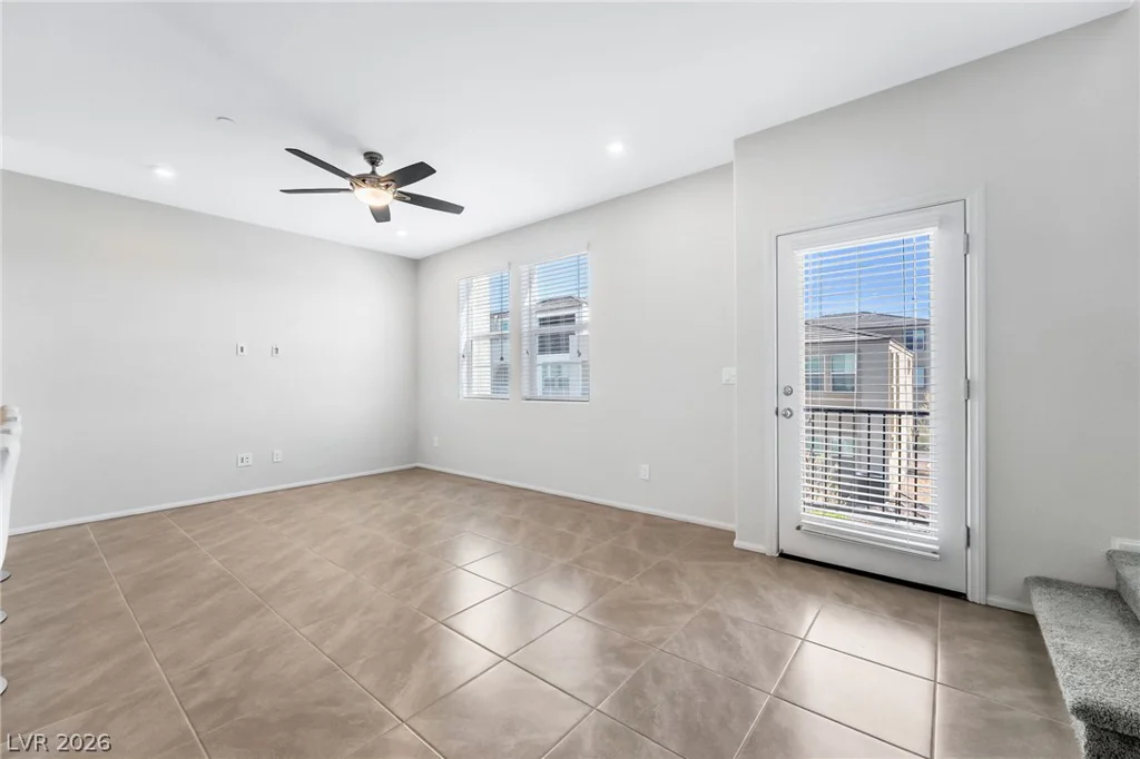 6176 Garden Crest, Las Vegas, NV 89148